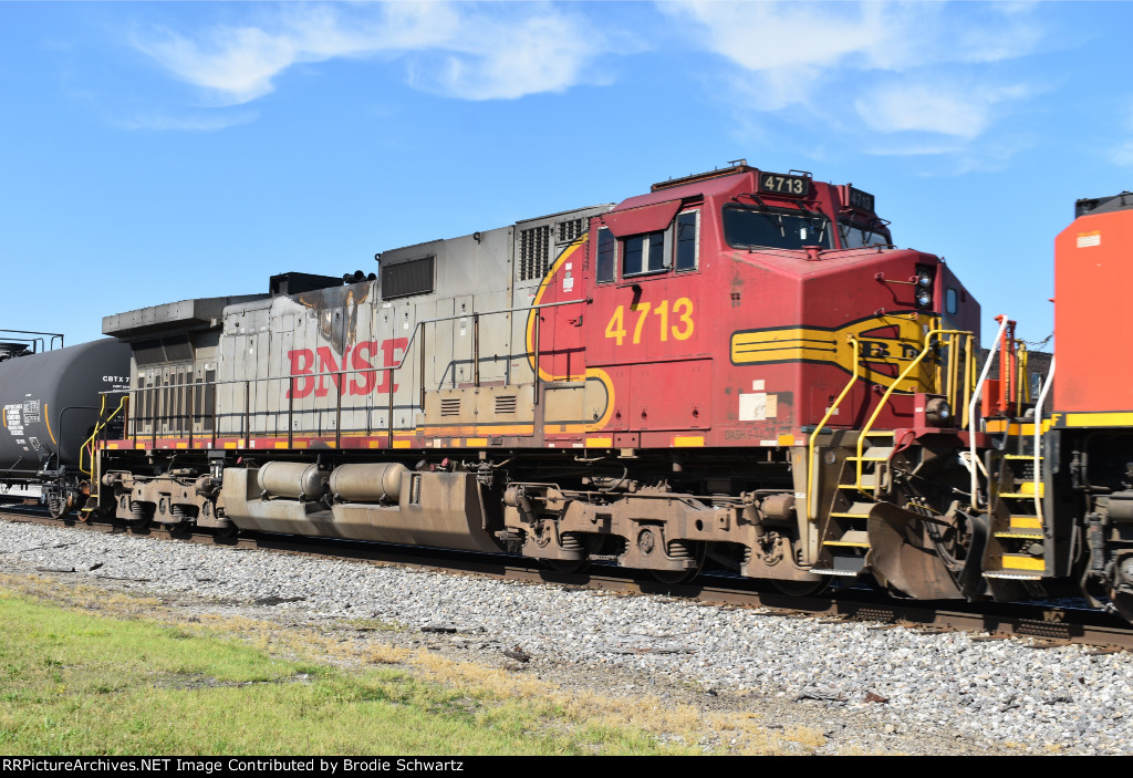 BNSF 4713